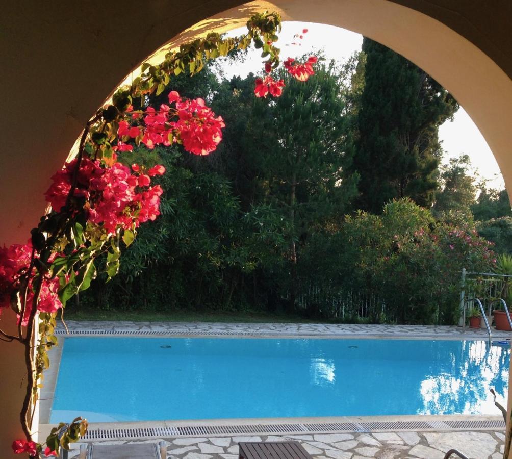 Gastouri Pascalia With Heated Pool In October And Views Achílleion